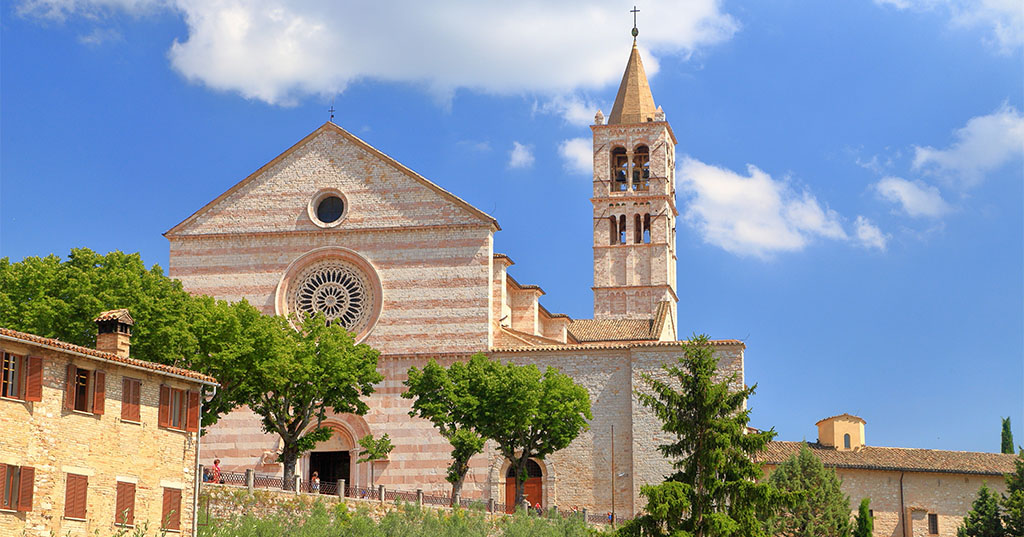 Parcheggio Al Basilica Di Santa Chiara - Assisi | Saba Parkings - Www ...